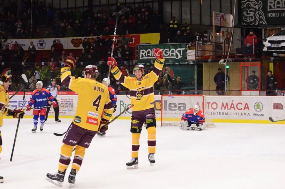 Sladká tečka na konec základní části, Dukla porazila rivala z Třebíče 3:1