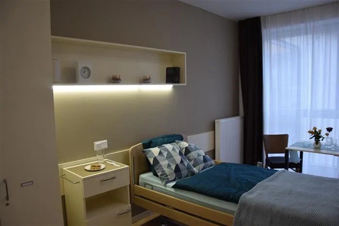 V Telči otevřeli nové centrum pro seniory. Podívat se přišla i veřejnost