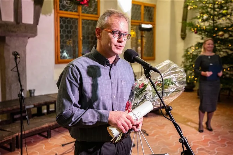 Cenu za Vladimíra Drvotu převzal jeho synovec Martin Drápela
