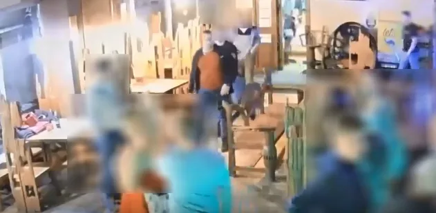 Fyzické napadení v jihlavském podniku. Policie hledá muže na záznamu