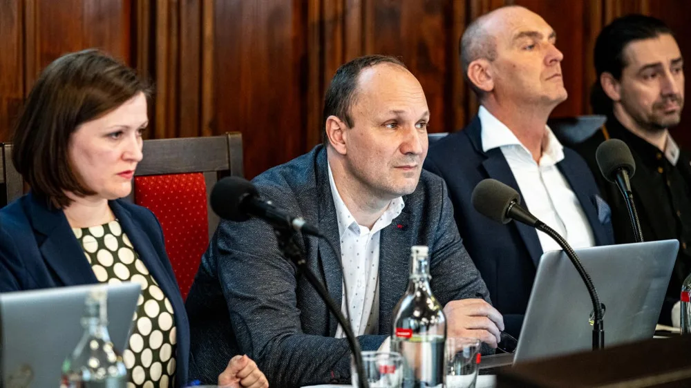 zleva: primátorka Karolína Koubová, náměstek Petr Ryška, náměstek Vít Zeman a uvolněný radní Daniel Škarka