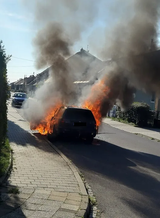 Na ulici Nová v Třebíči hořelo osobní auto