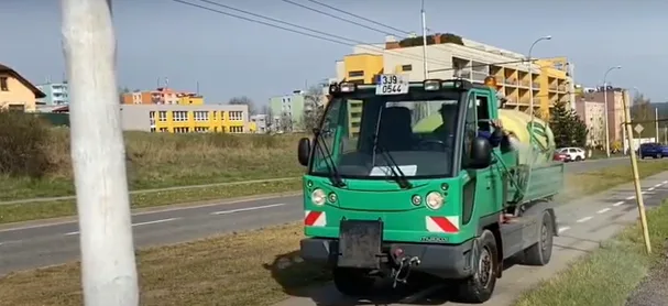 V krajském městě se každý den zalévá zeleň. Voda se bere z řeky Jihlavy
