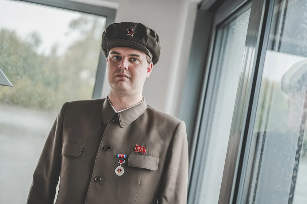 Severokorejci jsou milí a spokojení lidé. Pohled na ně ovlivňuje kapitalistická propaganda, říká přítel KLDR Lukáš Vrobel