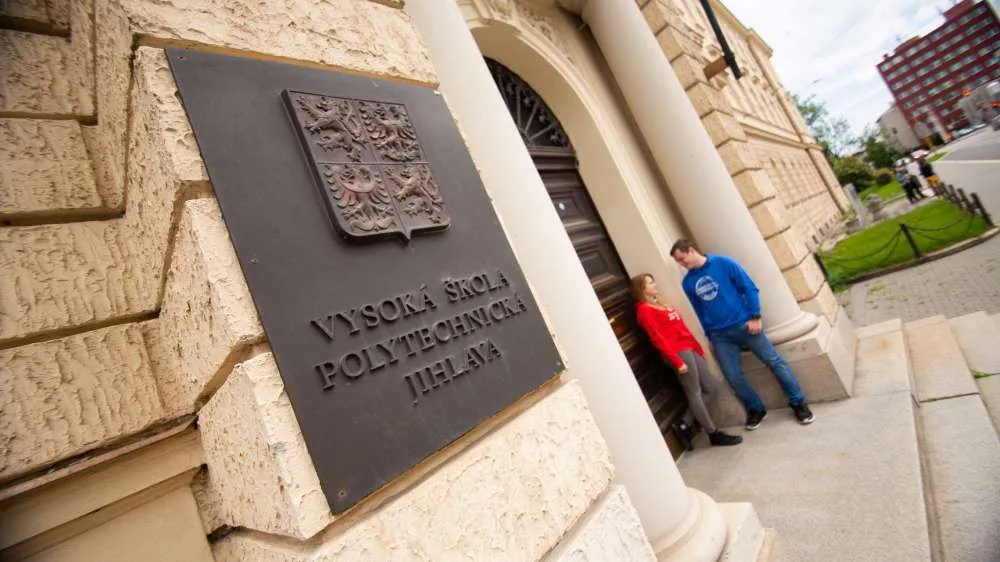 Vysoká škola polytechnická Jihlava spustila unikátní virtuální továrnu
