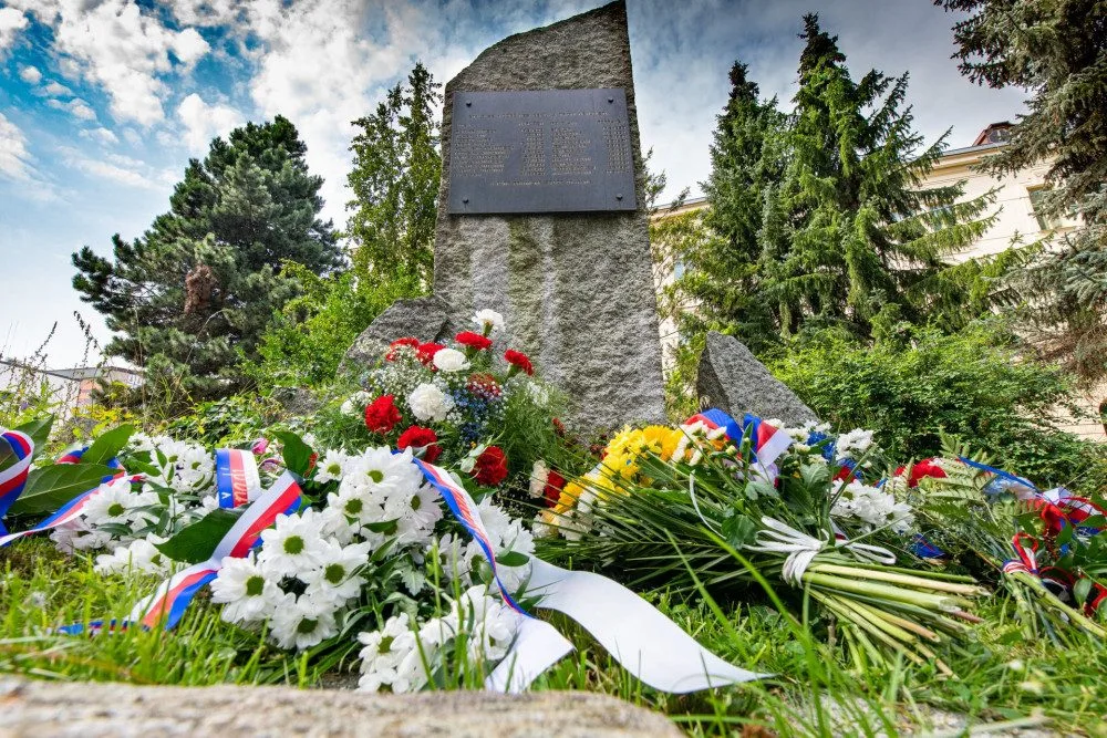 Jihlava si u památníku připomněla popravy politických vězňů