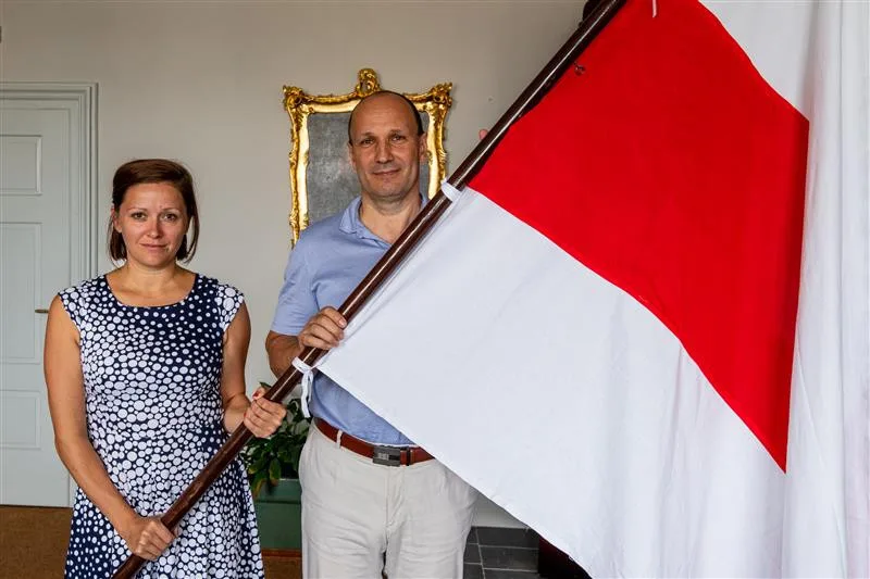 Na jihlavské radnici visí běloruská vlajka. Jsme pro nové volby, zní od vedení města