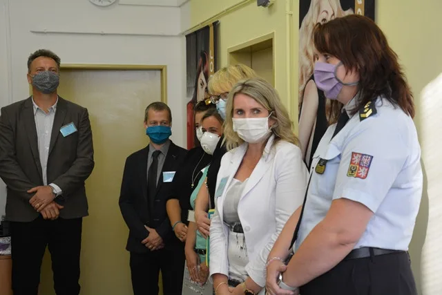 Větší šance na uplatnění po propuštění. Z pětice vězeňkyň ze Světlé jsou kadeřnice