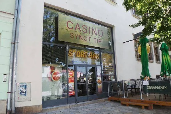 Sportbar Sklípek končí. Chceme tu vybudovat restauraci na úrovni, říká nový majitel
