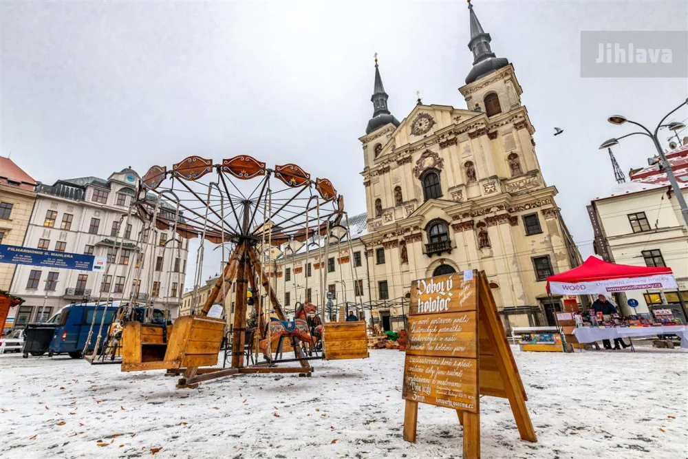 Vánoční jarmark na jihlavském náměstí může pokračovat i přes zpřísněná vládní opatření