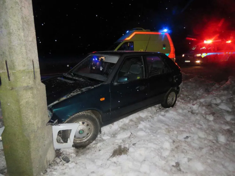 Muž z Felicie, co ujížděl hlídkám, chtěl spáchat sebevraždu. Nejel sám, proto je obviněný z pokusu o vraždu