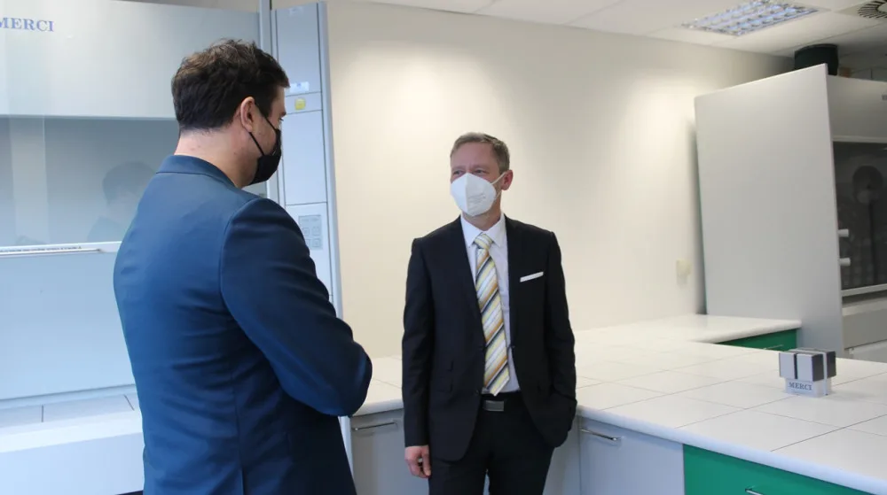 (Zleva) majitel objektu Jakub Klobása s hejtmanem Vysočiny Vítězslavem Schrekem
