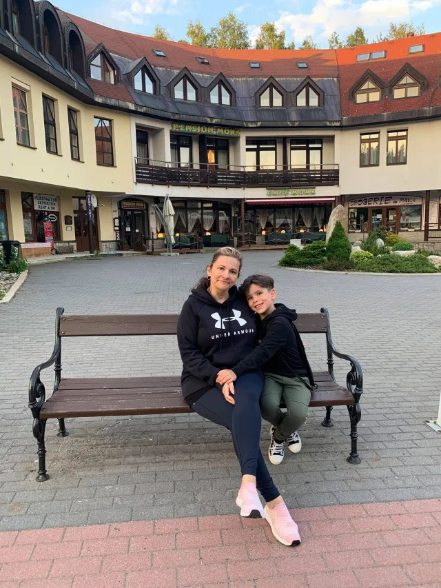 Sestřička z havlíčkobrodské nemocnice zůstala po operaci na vozíčku. Nyní se zkusí vrátit do normálního života