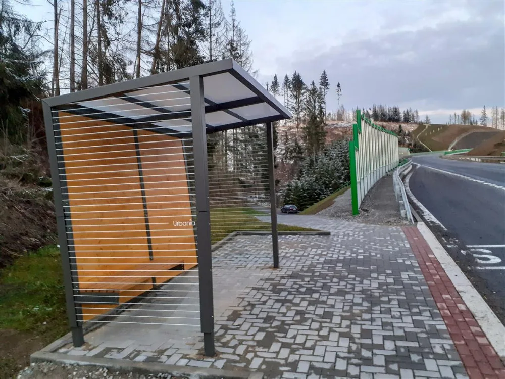 Lepší a pohodlnější čekání na spoj MHD. V Malém Beranově mají nový přístřešek