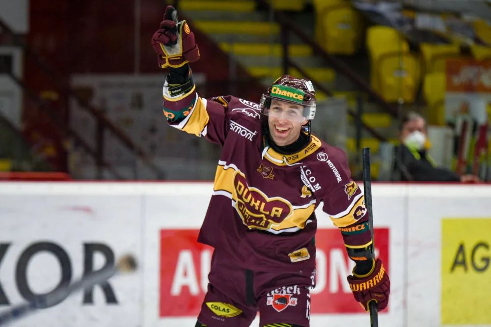 Hladký postup do finále. Dukla porazila Vsetín i počtvrté a o extraligu se utká s Kladnem