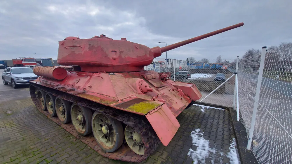 V rámci zbraňové amnestie byl na policii odevzdán tank