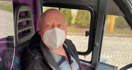 Po téměř padesáti letech služby odchází do důchodu legendární řidič MHD Jan "Sandokan" Vorálek