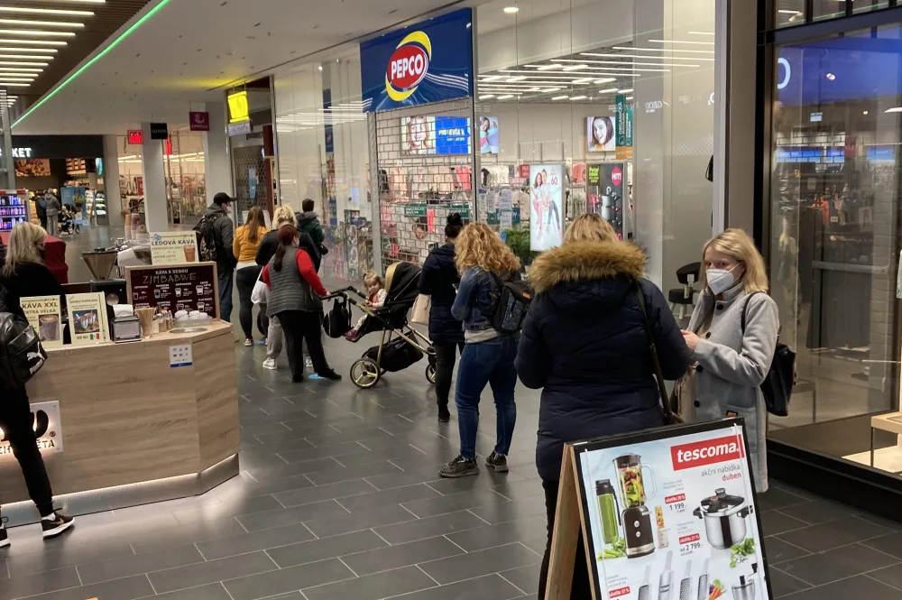 Citypark se včera otevřel jarním dětským nákupům, rodiče vzali obchody útokem