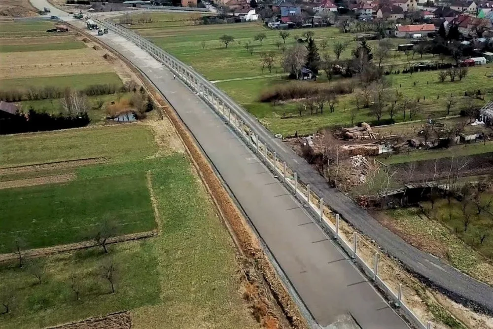 Řidiči se po obchvatu Osové Bítýšky projedou asi během září. Podívejte se, jak to tam teď vypadá