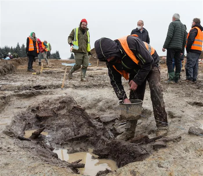 Stavba obchvatu Lukavce přinesla tajemství. Archeologové našli dosud neznámé nálezy ze středověku