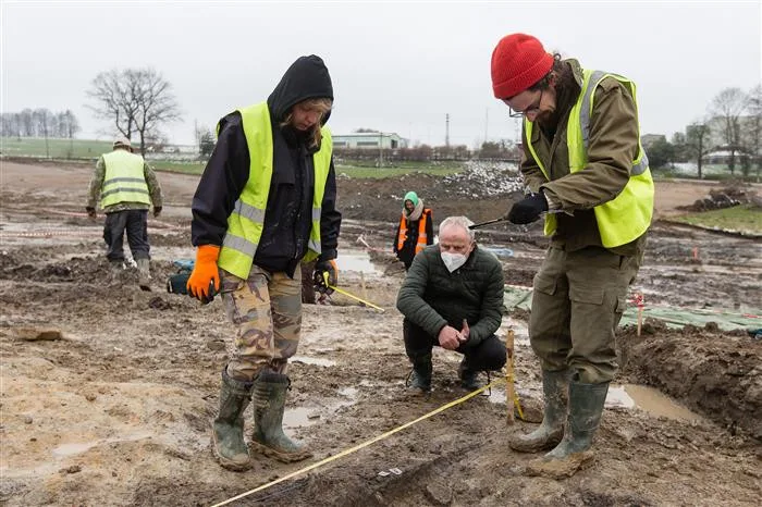 Stavba obchvatu Lukavce přinesla tajemství. Archeologové našli dosud neznámé nálezy ze středověku
