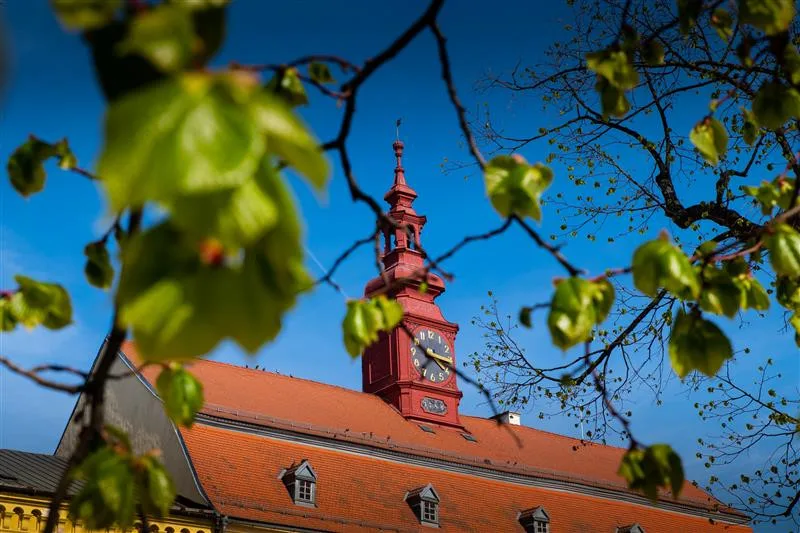 Jihlavané budou dočasně bez radničních hodin. Po opravě dostanou podobu z období první republiky