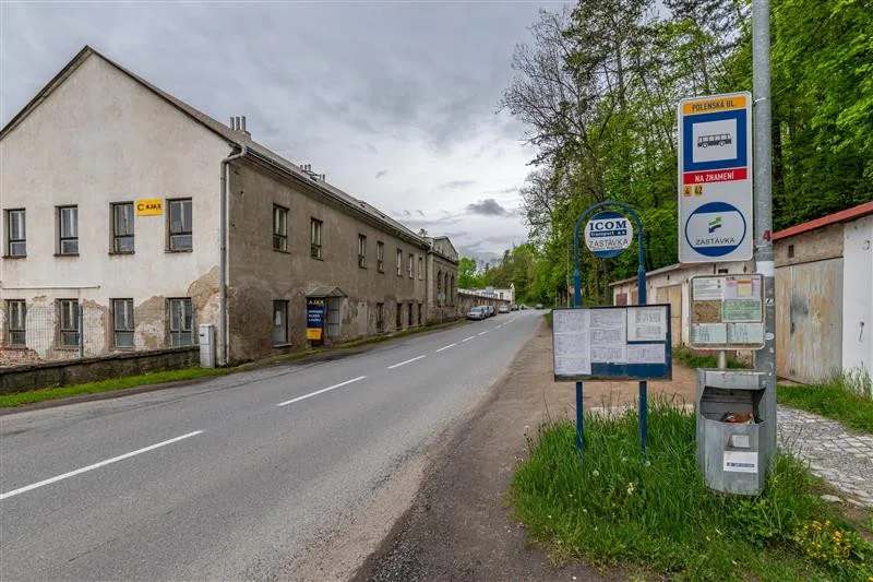 Na jihlavské Polenské ulici se opraví zastávka. V místě přibude přechod i chodníky