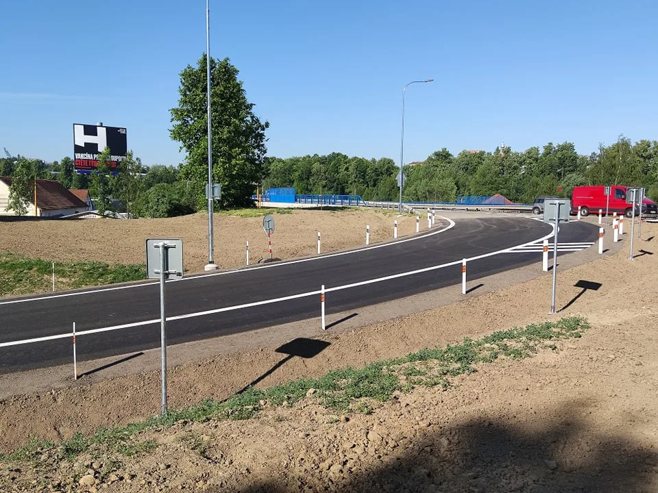 Úleva pro centrum, sjezd z přivaděče na ulici Romana Havelky se dneska oficiálně otevřel