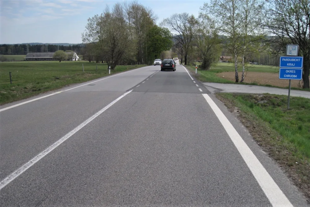 Úsek silnice I/34 je na konci životnosti. Kvůli opravě řidiče čeká uzavírka a objížďka