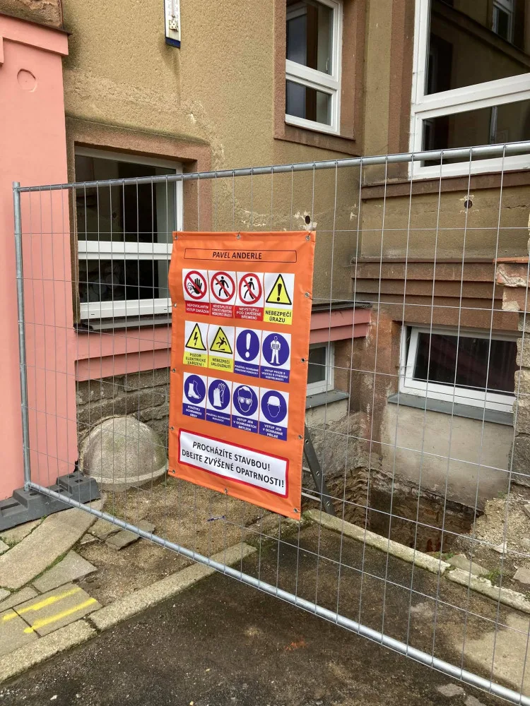 V Dolní Cerekvi budou mít delší prázdniny. Školní rok zkrátí rekonstrukce budovy ZŠ a MŠ