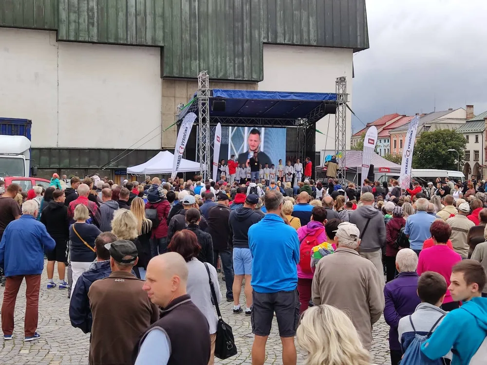 Náměstí ve zlatém lesku. Jihlava vítala dvojnásobného olympijského vítěze Lukáše Krpálka