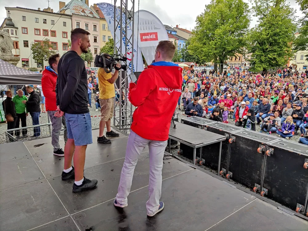 Náměstí ve zlatém lesku. Jihlava vítala dvojnásobného olympijského vítěze Lukáše Krpálka