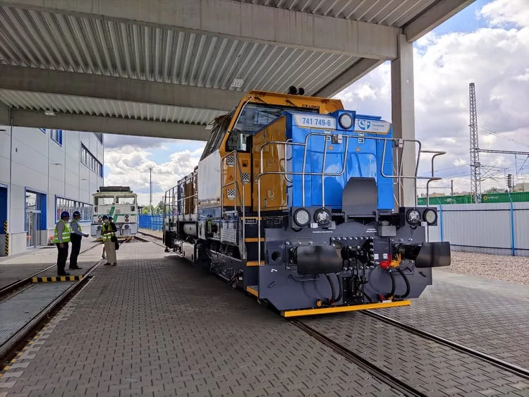 Firma CZ Loko kompletuje v Jihlavě lokomotivy v nové hale za 150 milionů korun