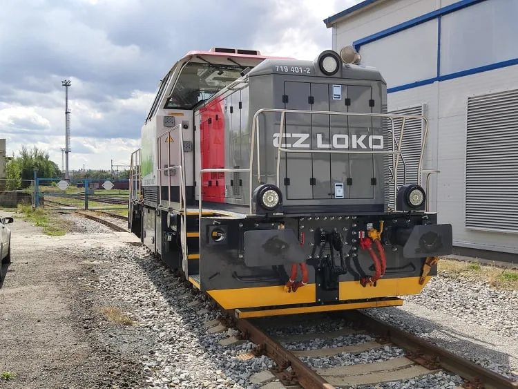 Firma CZ Loko kompletuje v Jihlavě lokomotivy v nové hale za 150 milionů korun