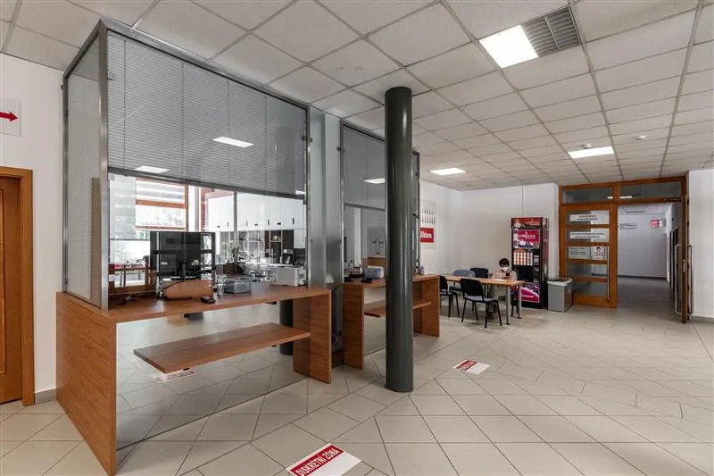 Prostornější a vybavenější. Odbor dopravy na Tyršově ulici disponuje novými pokladnami