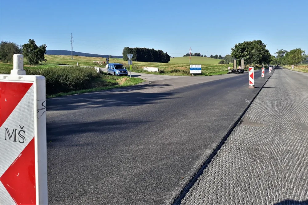 Opravy na I/19 pokračují, jeden úsek řidiči otestují na konci října, Podívejte se na aktuální fotky