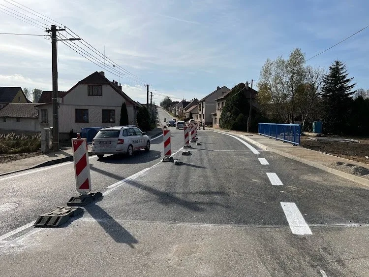 Nový měsíc, konec dalšího dopravního omezení. Most v Předíně už slouží řidičům