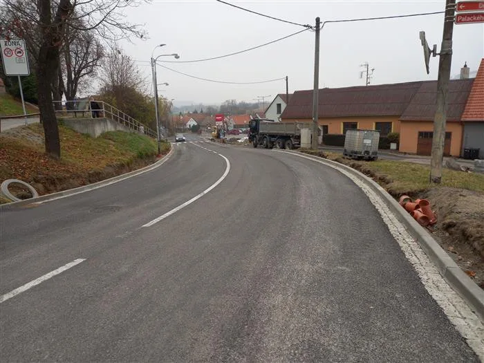 Řidiči v Jemnici už mohou využívat část rekonstruovaného průtahu