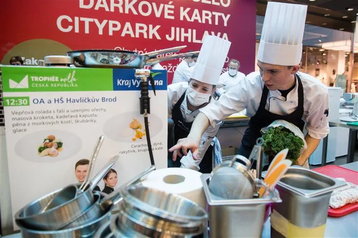 V prestižní kulinářské soutěži vyhráli studenti z Havlíčkova Brodu. Vařili z vepřového, dýně a rakytníku