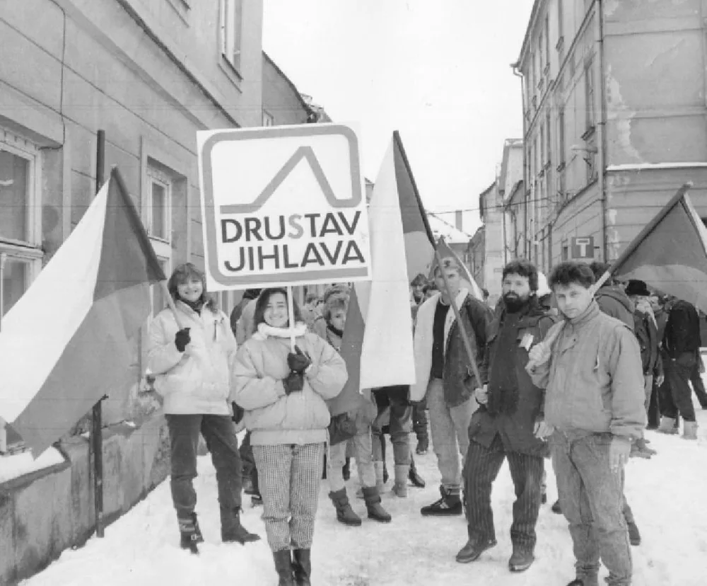 Revoluční plamen se v roce 1989 v Jihlavě rozhořel o týden později než v Praze