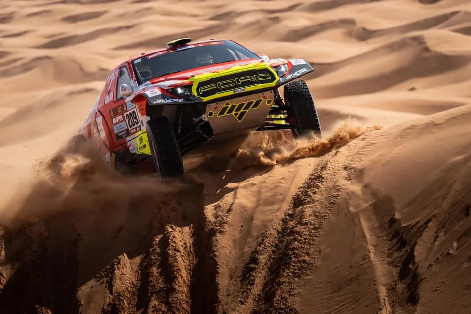 Penalizace v sedmé etapě Rallye Dakar posunula Martina Prokopa o dvě místa zpět, v půlce závodu je desátý