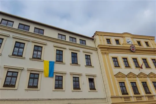 16456046562471-152-tr-vlajka-uk