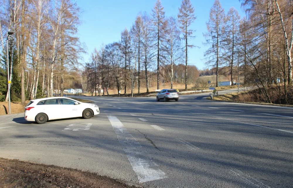 Snížení rychlosti u řidičů, větší bezpečí pro chodce. Humpolec jedná o výstavbě nového kruhového objezdu na I/34