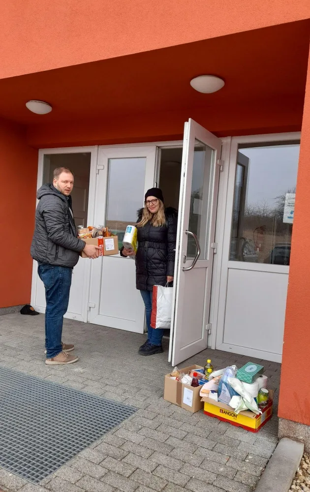 Jihlavská Charita pomohla už pětistovce uprchlíků z Ukrajiny. Nyní shání dětské přesnídávky a půllitrové minerálky