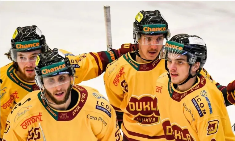 Dukla si zahraje baráž o extraligu! Proti Vsetínu využila hned první finálový mečbol a stala se mistrem první ligy