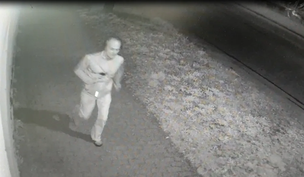Policie pátrá po účastníkovi konfliktu z konce dubna. Poznáte ho na videu?