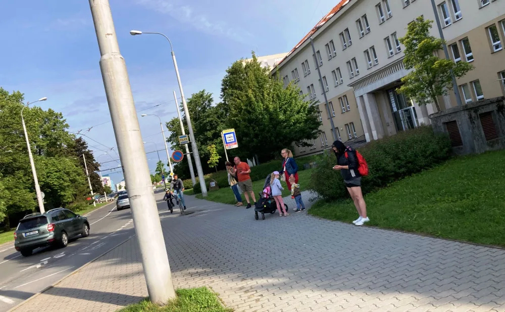 Zastávka U Domu zdraví, fotografie byla pořízena ve středu 8. června 2022