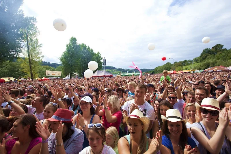 Hudebně-švestkový festival Trnkobraní se vrací a oznamuje kompletní line-up s kapelami Chinaski, Rybičky 48, Tři sestry a dalšími interprety