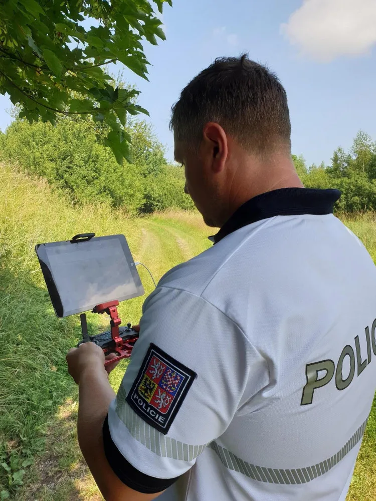 Nad Vysočinou létal policejní dron. Hlídky se zaměřily na nebezpečné přejíždění, které mívá tragické následky