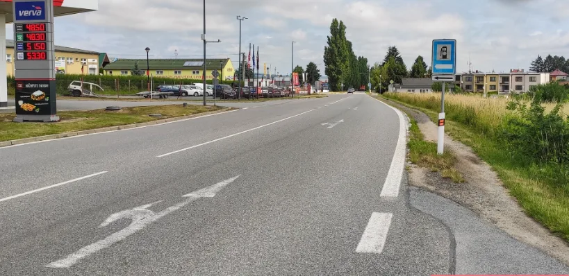 V Jihlavě vyroste nový chodník s osvětlením. Třistametrový úsek na Znojemské ulici bude hotový na podzim